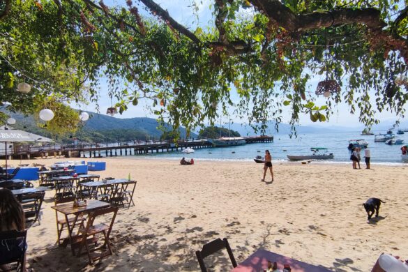 Praia do Abraão. em Ilha Grande Praia do Abraão. em Ilha Grande